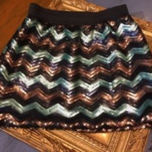 YA LOS ANGELES SEQUIN CHEVERON MINI SKIRT M L NEW